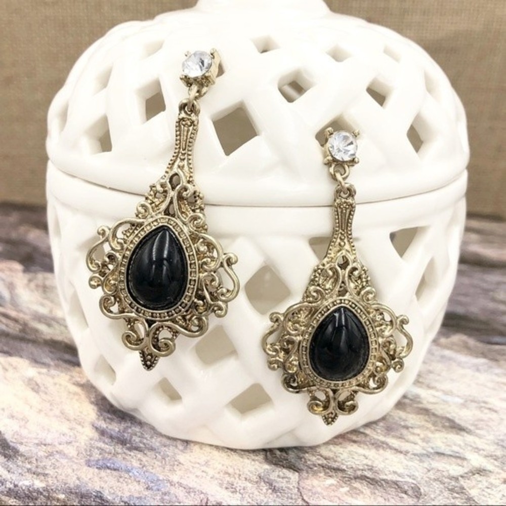 🌼 Gold Black Stone Filigree Swirl Post Drop Statement Earrings